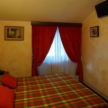 Hotel Al Caminetto ヴァルトゥルナンシュ エクステリア 写真