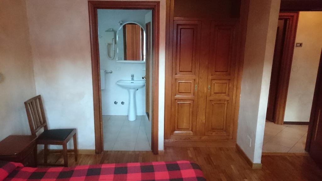 Hotel Al Caminetto ヴァルトゥルナンシュ エクステリア 写真