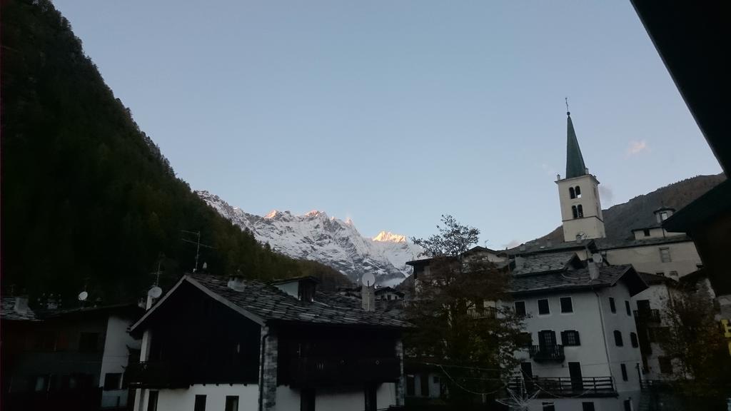 Hotel Al Caminetto ヴァルトゥルナンシュ エクステリア 写真