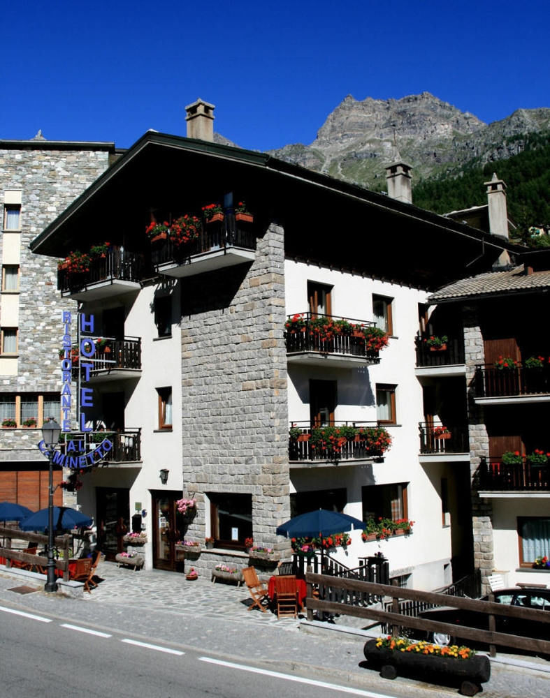 Hotel Al Caminetto ヴァルトゥルナンシュ エクステリア 写真
