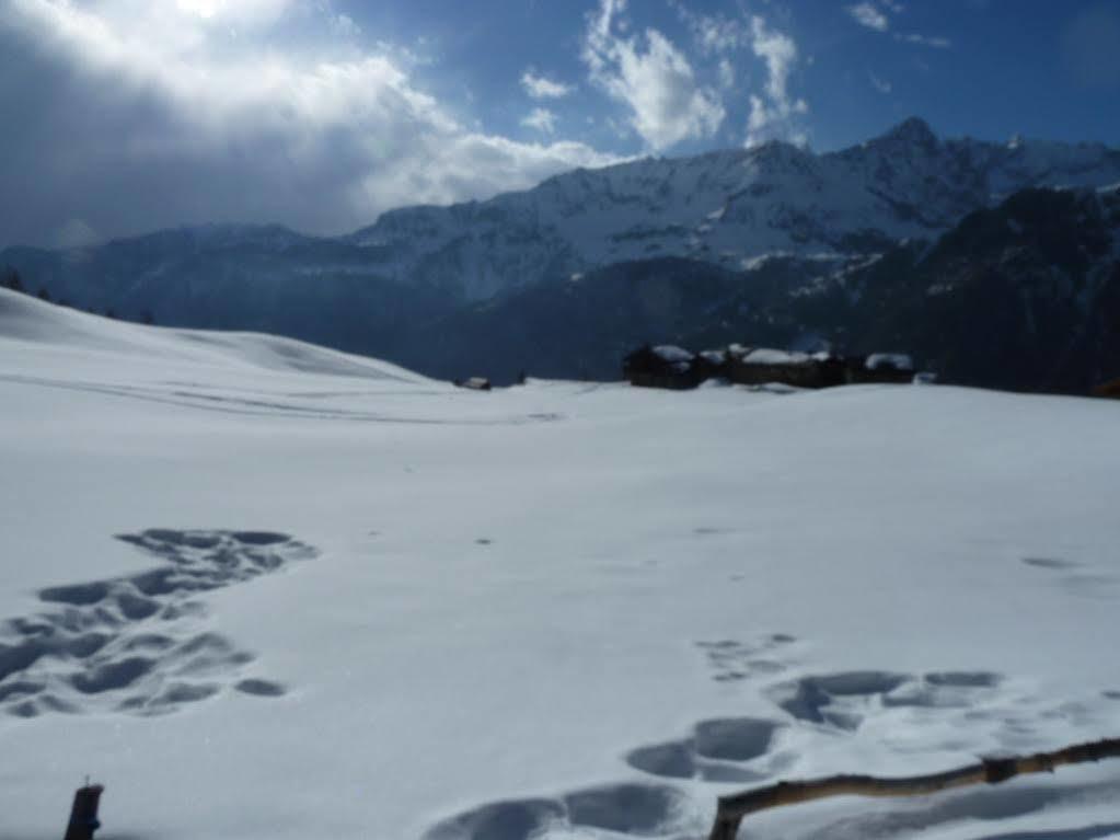 Hotel Al Caminetto ヴァルトゥルナンシュ エクステリア 写真